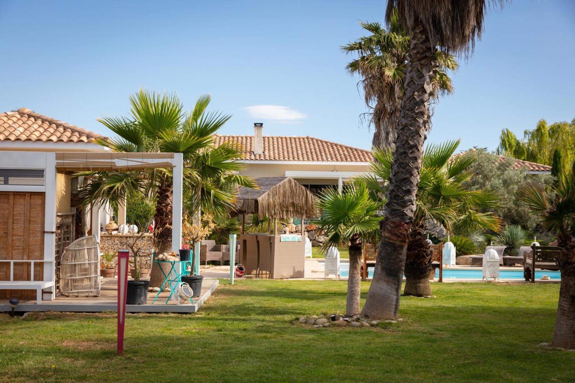 Escapades Lointaines Panzió Perpignan Kültér fotó