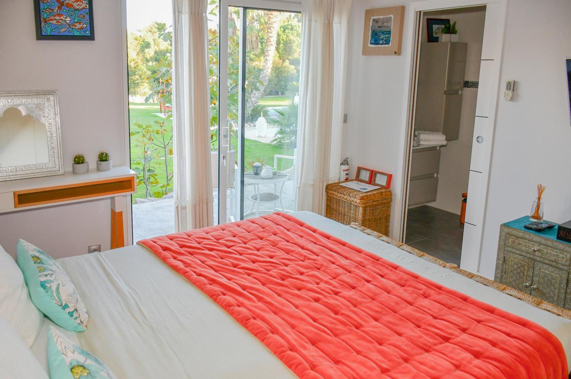 Escapades Lointaines Panzió Perpignan Kültér fotó