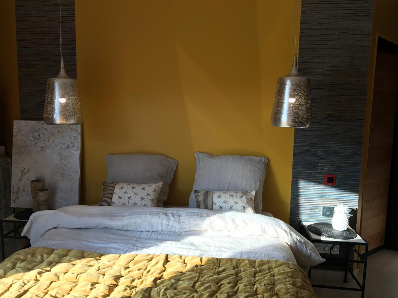 Escapades Lointaines Panzió Perpignan Kültér fotó